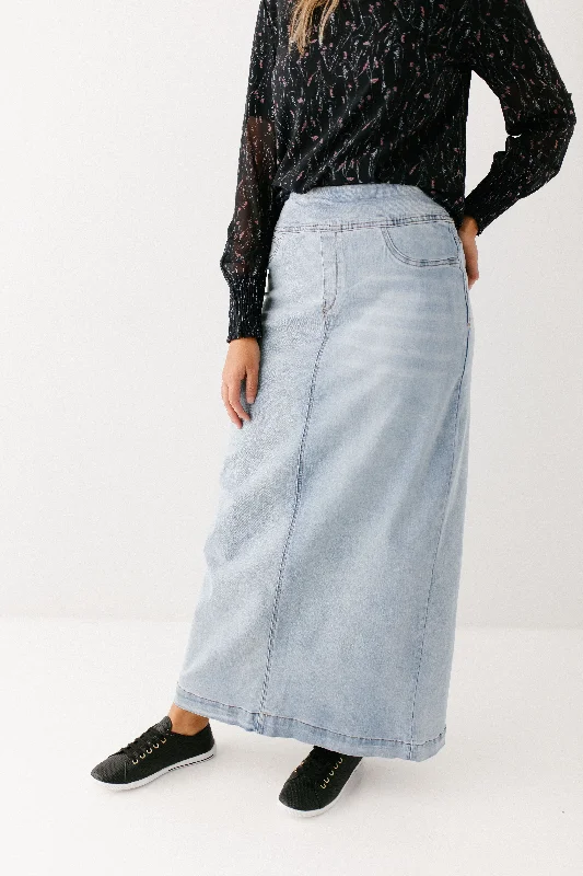 'Sara' Classic Long Denim Skirt Light Wash